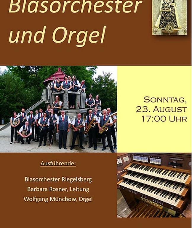 Gruppenfoto des Blasorchesters und die schwarze Madonna, Einladung zum Konzert