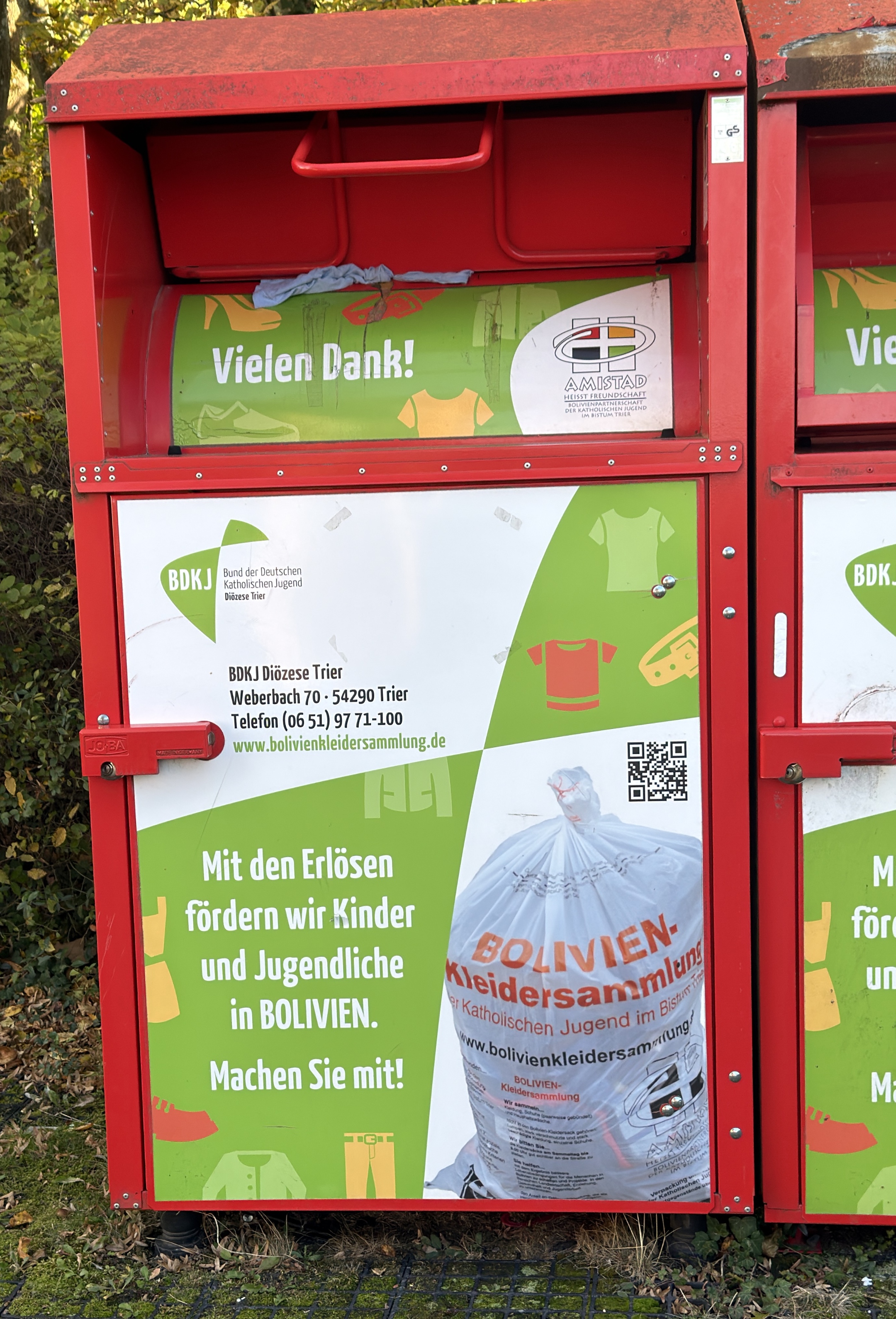 Kleidercontainer des BDKJ - Erlös für für die Bolivienhilfe